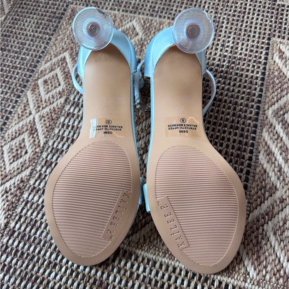 KAILEE P. Powder Blue Satin Stiletto Heels Size 8 - Picture 4 of 8